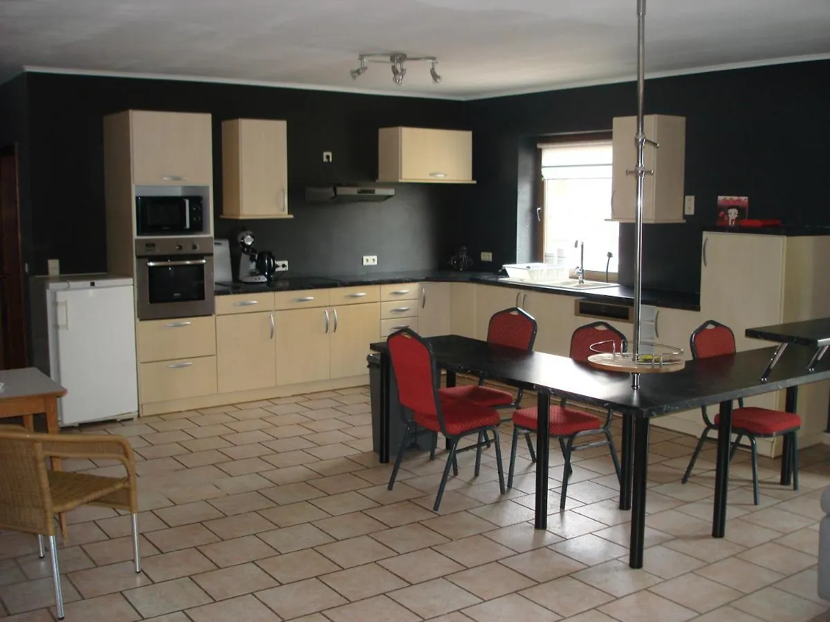 Apartment Appartement Courcelles